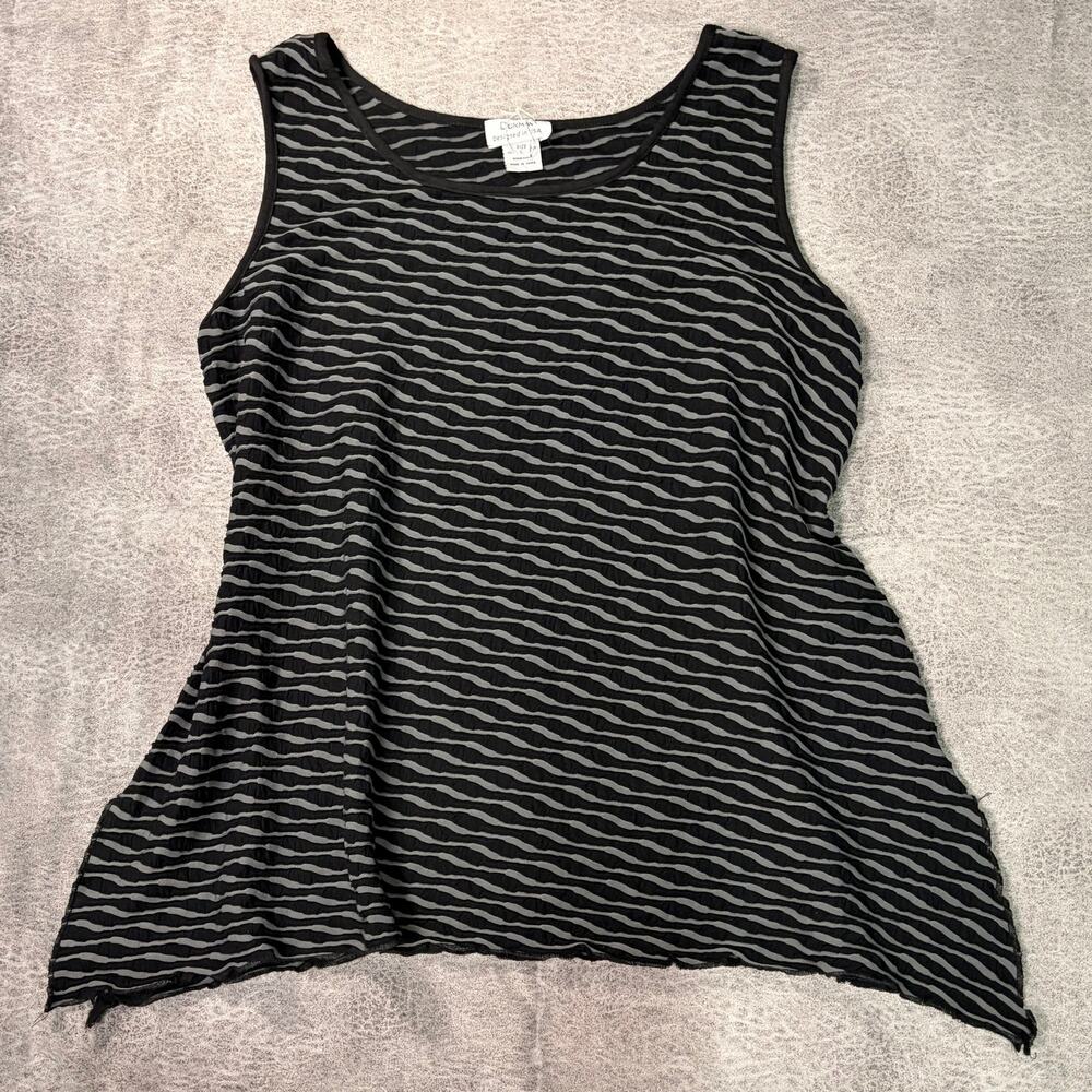 Black Wavy Textured Tank Top